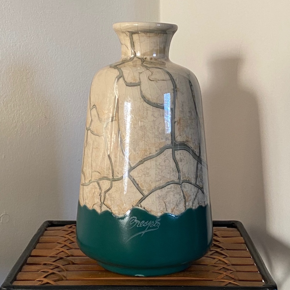 Ceramica Yapacunchi Ecuadorean Crespo Vase